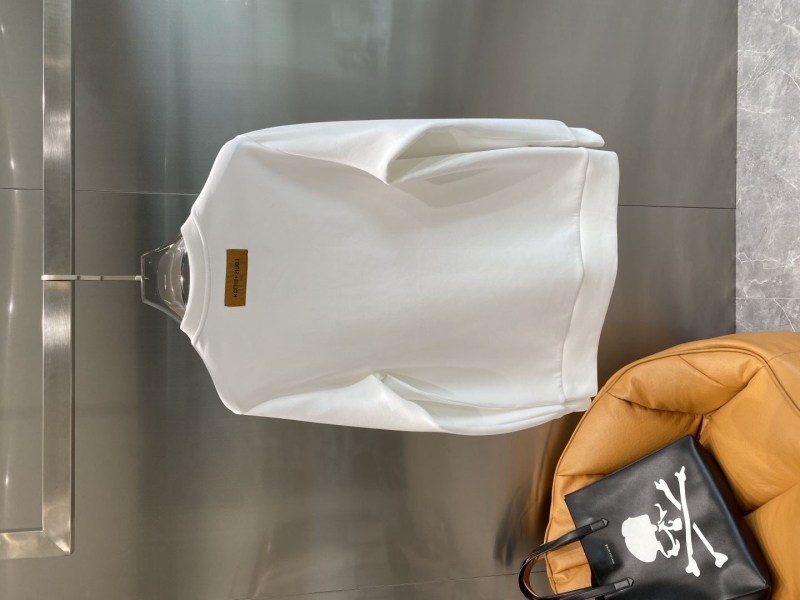 l0vis Vvtt0n t-shirt